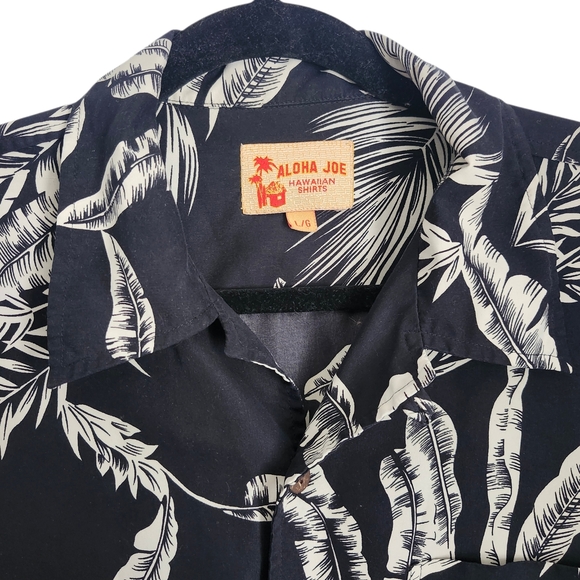 Aloha Joe Hawaiian Leaf Print Button-Up Shirt - Picture 2 of 3